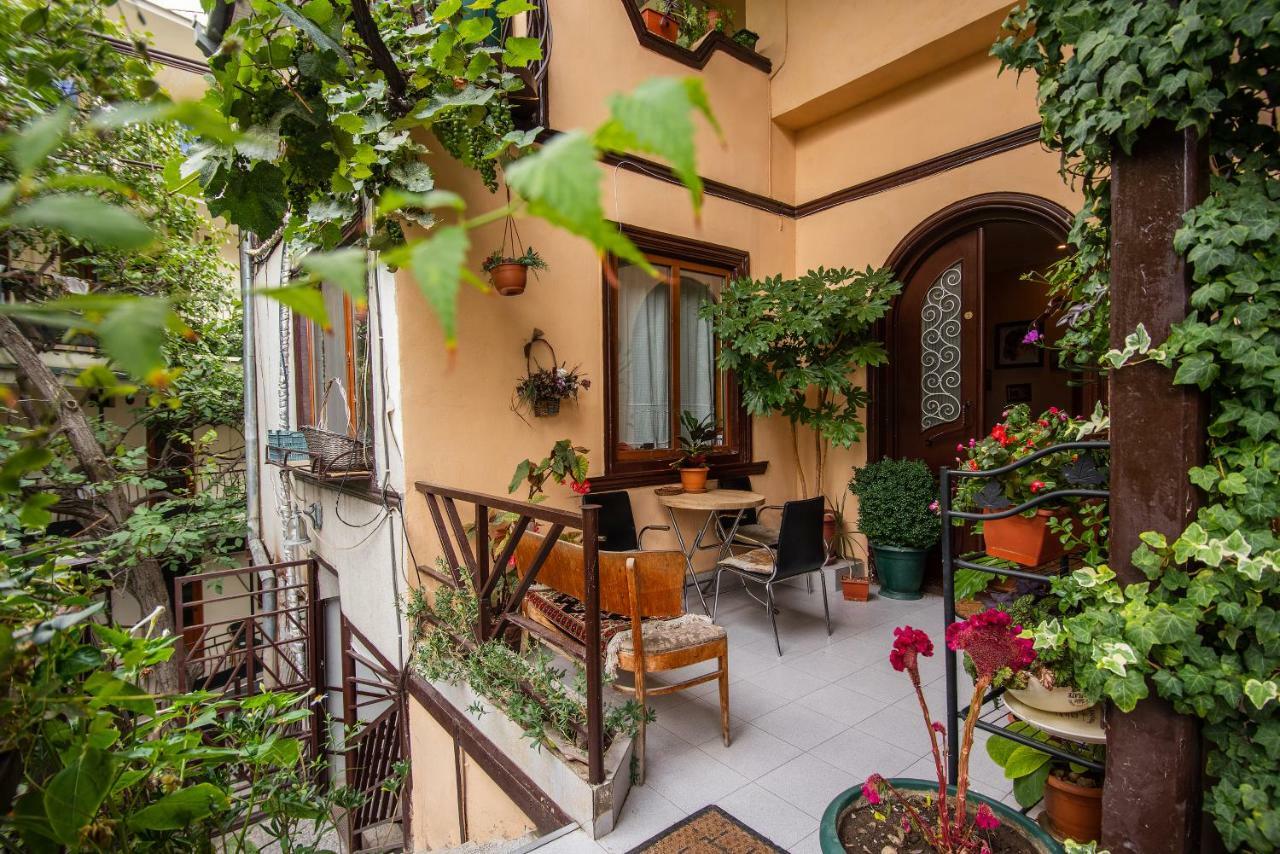 Lia'S Guest House Tbiliszi Kültér fotó